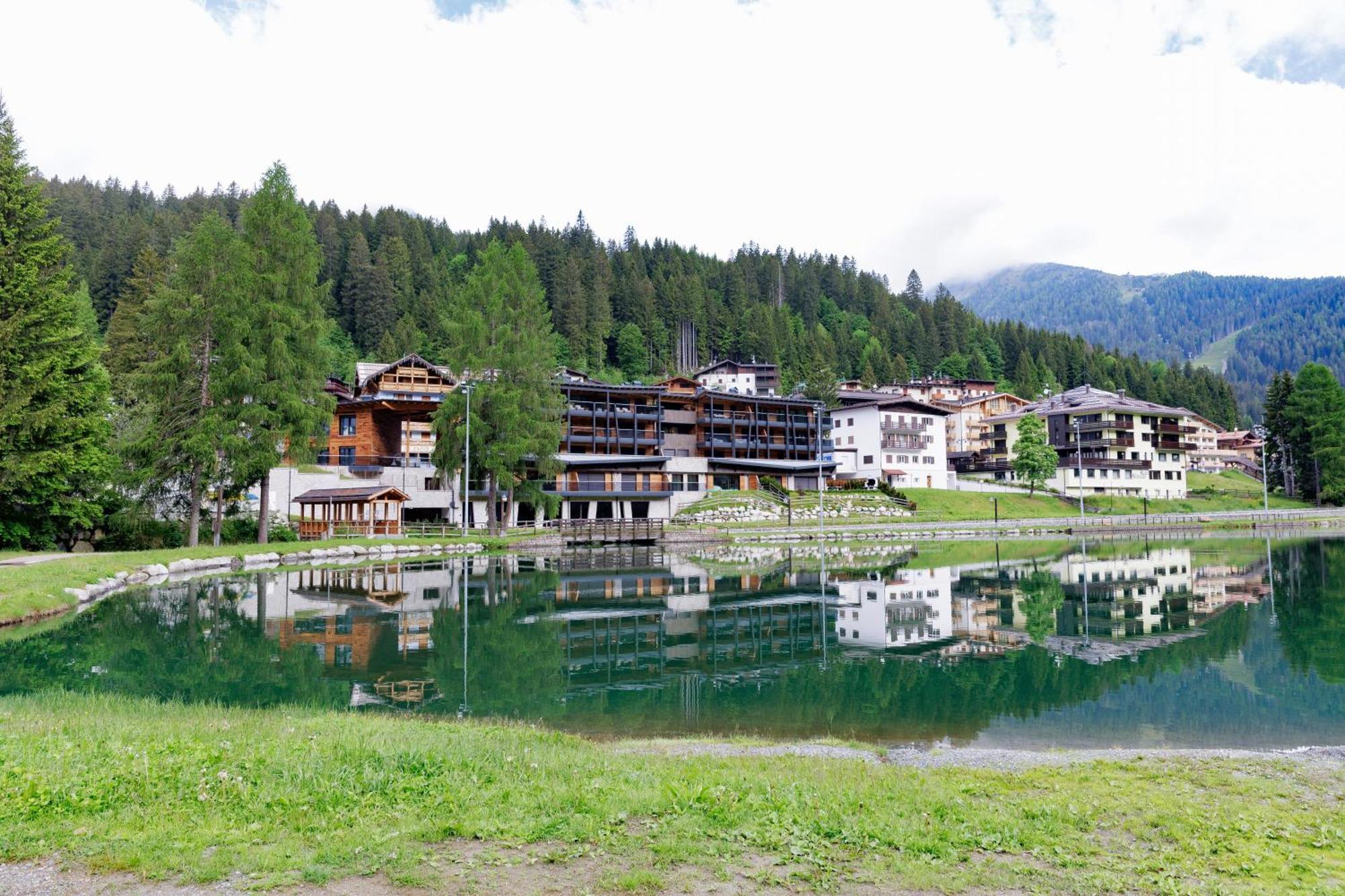 MadonnaCampiglio Wood公寓 外观 照片