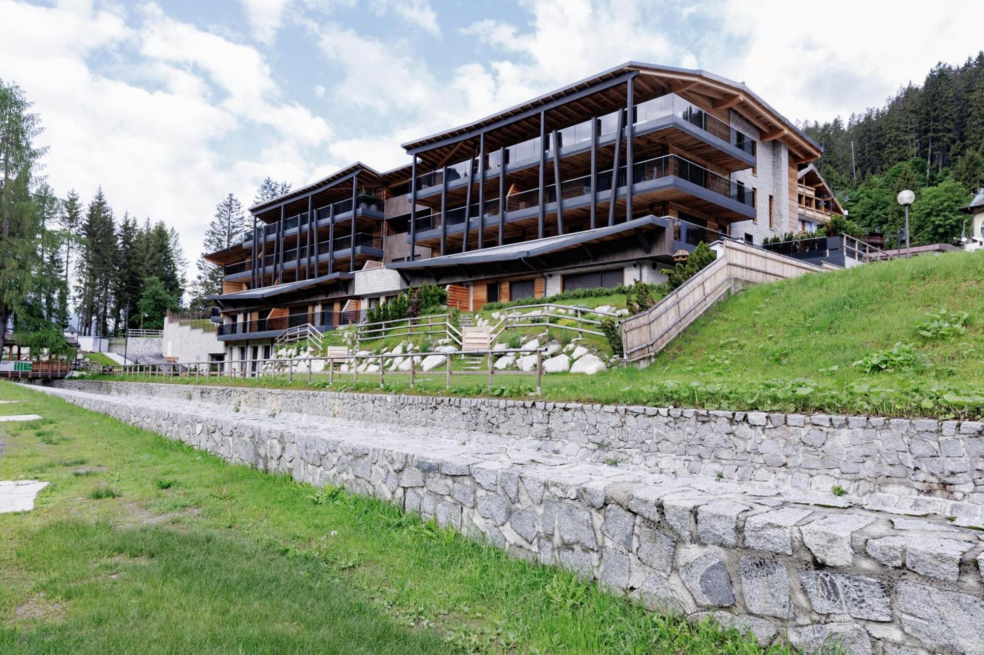 MadonnaCampiglio Wood公寓 外观 照片